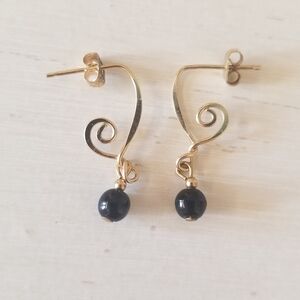 14K Gold Onyx Dangling Earrings
